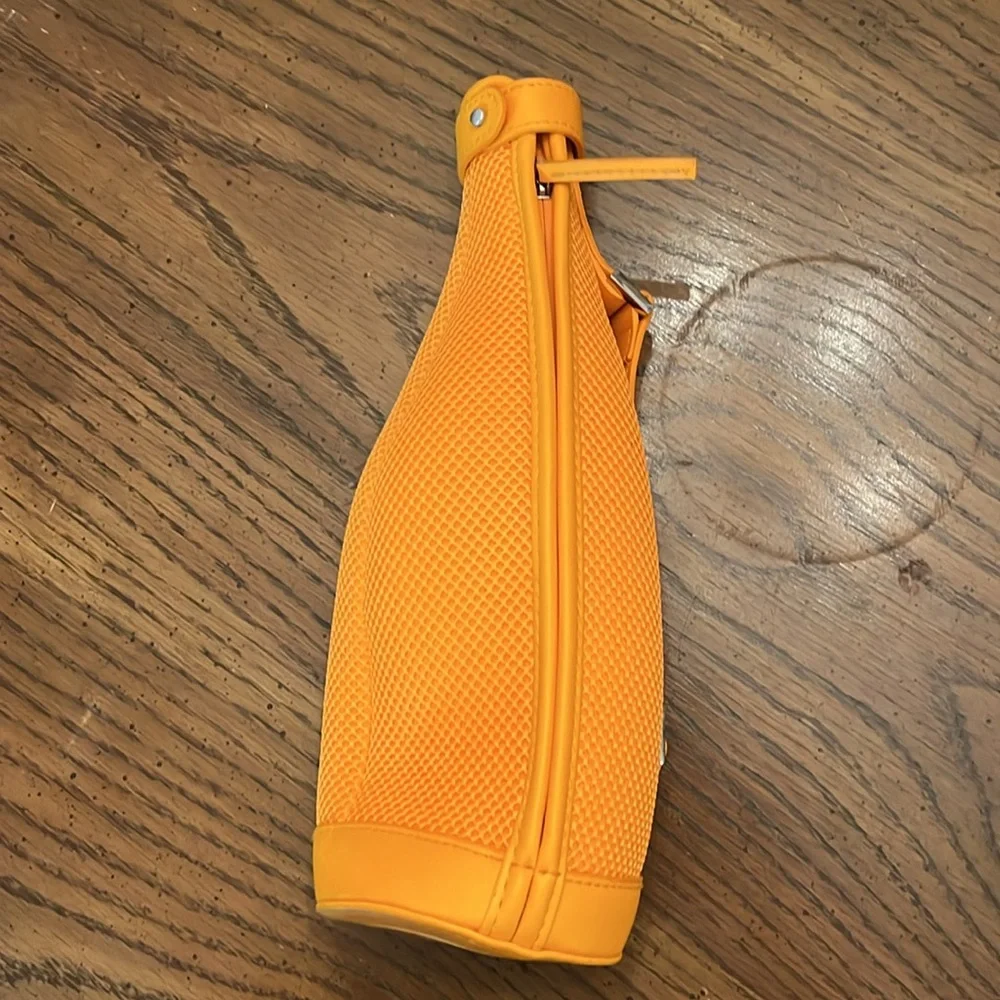 Veuve Cliquot champagne bottle‎ jacket